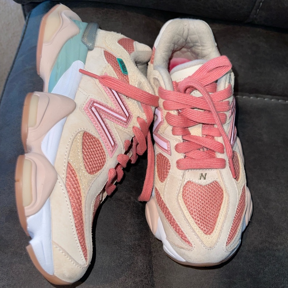 New Balance 9060
Joe Freshgoods Inside Voices Penny Cookie Pink